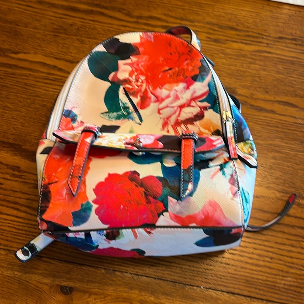 London Fog back pack